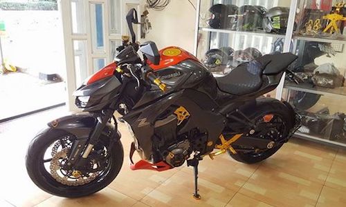 Môtô Kawasaki Z1000 độ “full đồ nhôm” tại Việt Nam