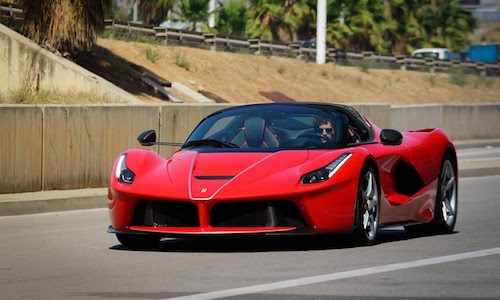 Siêu xe mui trần LaFerrari Aperta lần đầu “xuống phố“