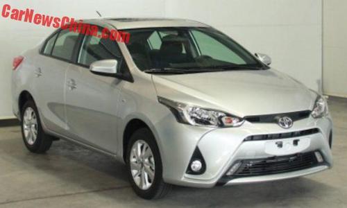 Toyota Yaris L Sedan - Vios phiên bản “Tàu“ giá 247 triệu