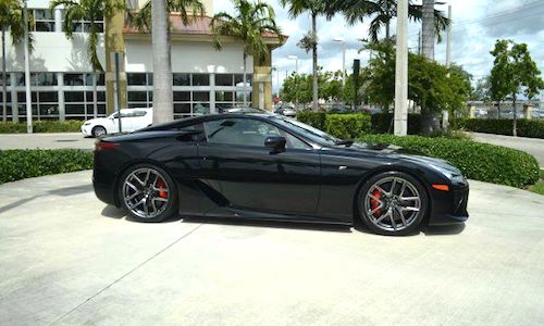 Soi siêu xe sang “hàng hot” Lexus LFA giá hời 6,09 tỷ