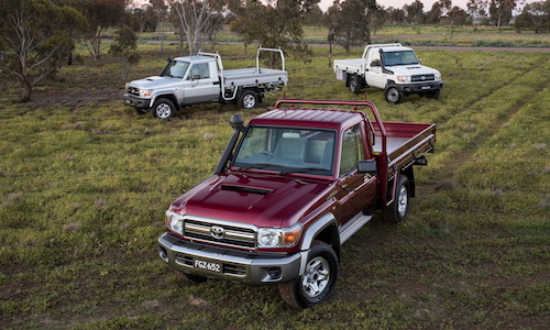 Toyota  làm mới Land Cruiser 70 "chốt giá" hơn 1 tỷ đồng