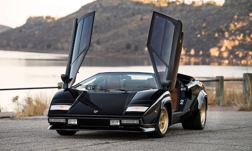 "Soi" siêu xe biểu tượng một thời Countach của Lamborghini