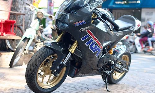 Honda MSX độ siêu môtô carbon “khủng” tại Việt Nam