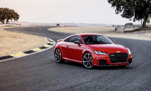 Audi TT RS 2018 giá 1,4 tỷ thách thức siêu xe