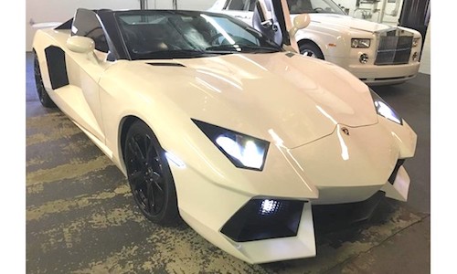 Siêu xe Lamborghini Aventador Roadster “nhái” giá 1,24 tỷ