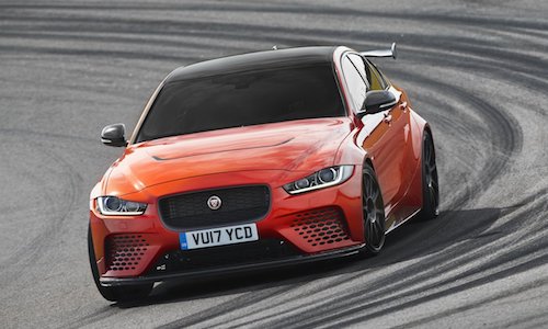 Jaguar XE SV Project 8 giá 4,4 tỷ “đấu” BMW M3