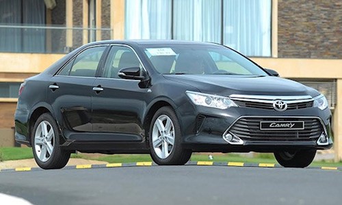 Toyota Camry trở lại top 10 xe bán chạy nhất Việt Nam