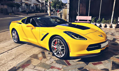 Soi siêu xe Chevrolet Corvette tiền tỷ “hàng độc” tại VN