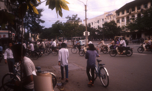 Sài Gòn năm 1986 - 1989 trong ảnh của Edwin E. Moise