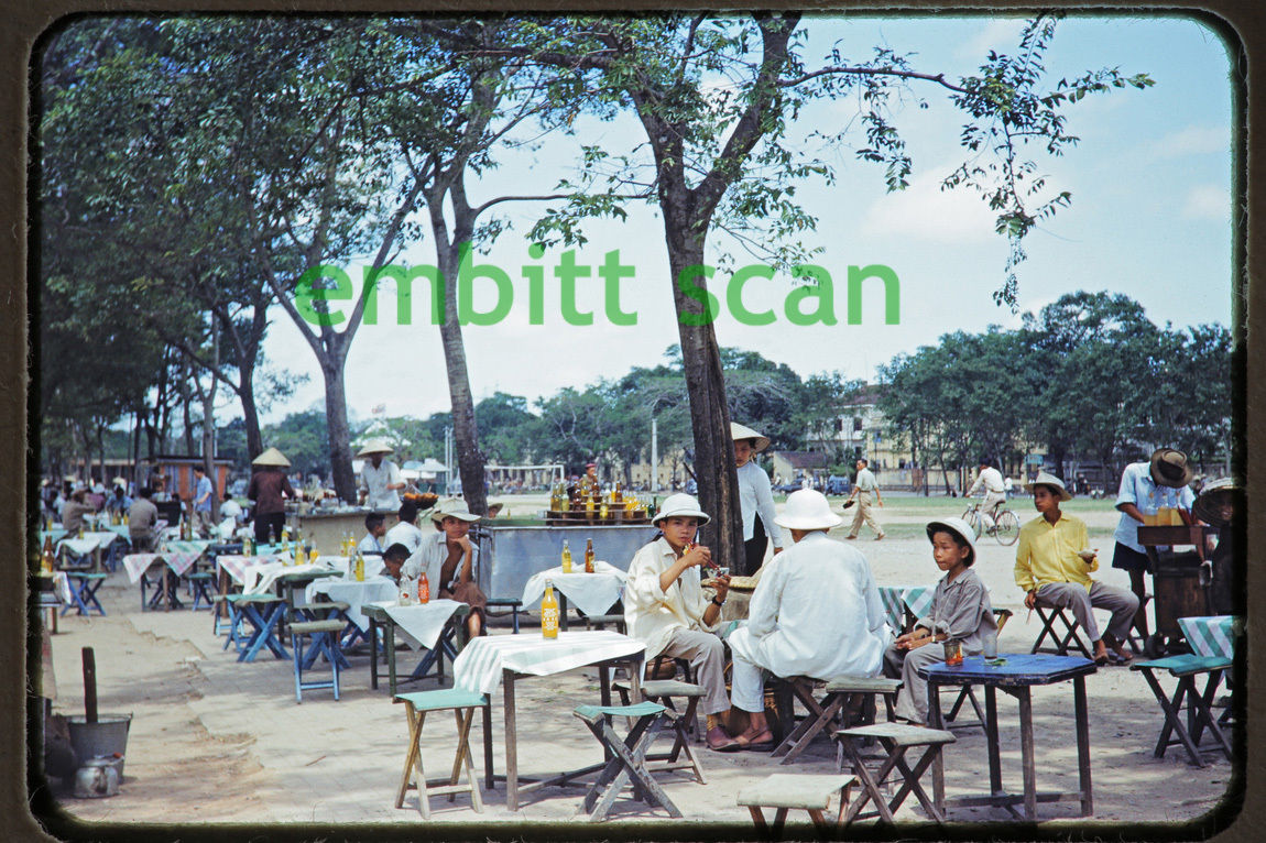 Loạt ảnh màu cực đẹp về Việt Nam năm 1954