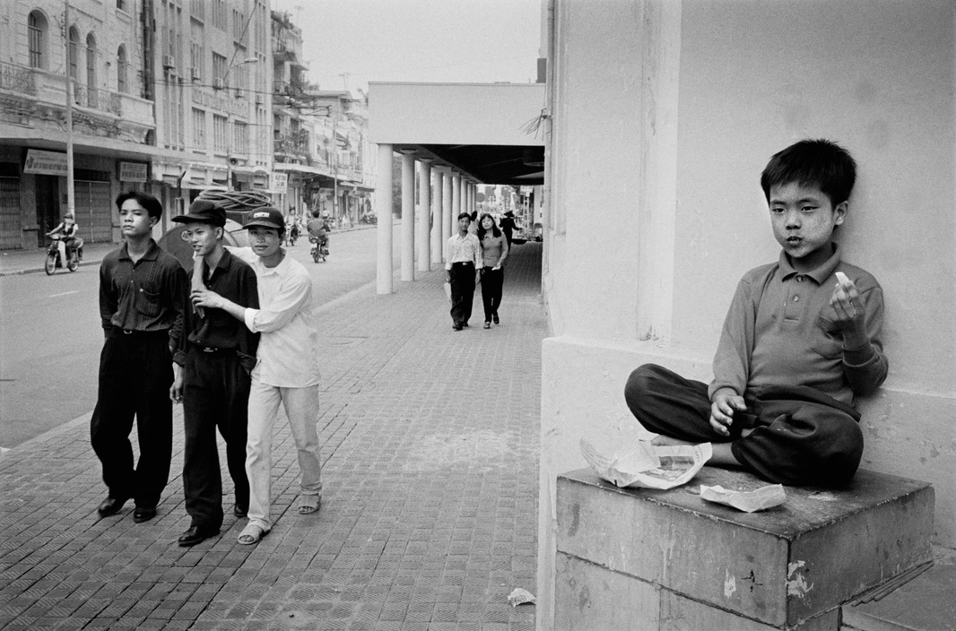 Hà Nội thập niên 1990 qua ảnh của Philip Jones Griffiths (2)