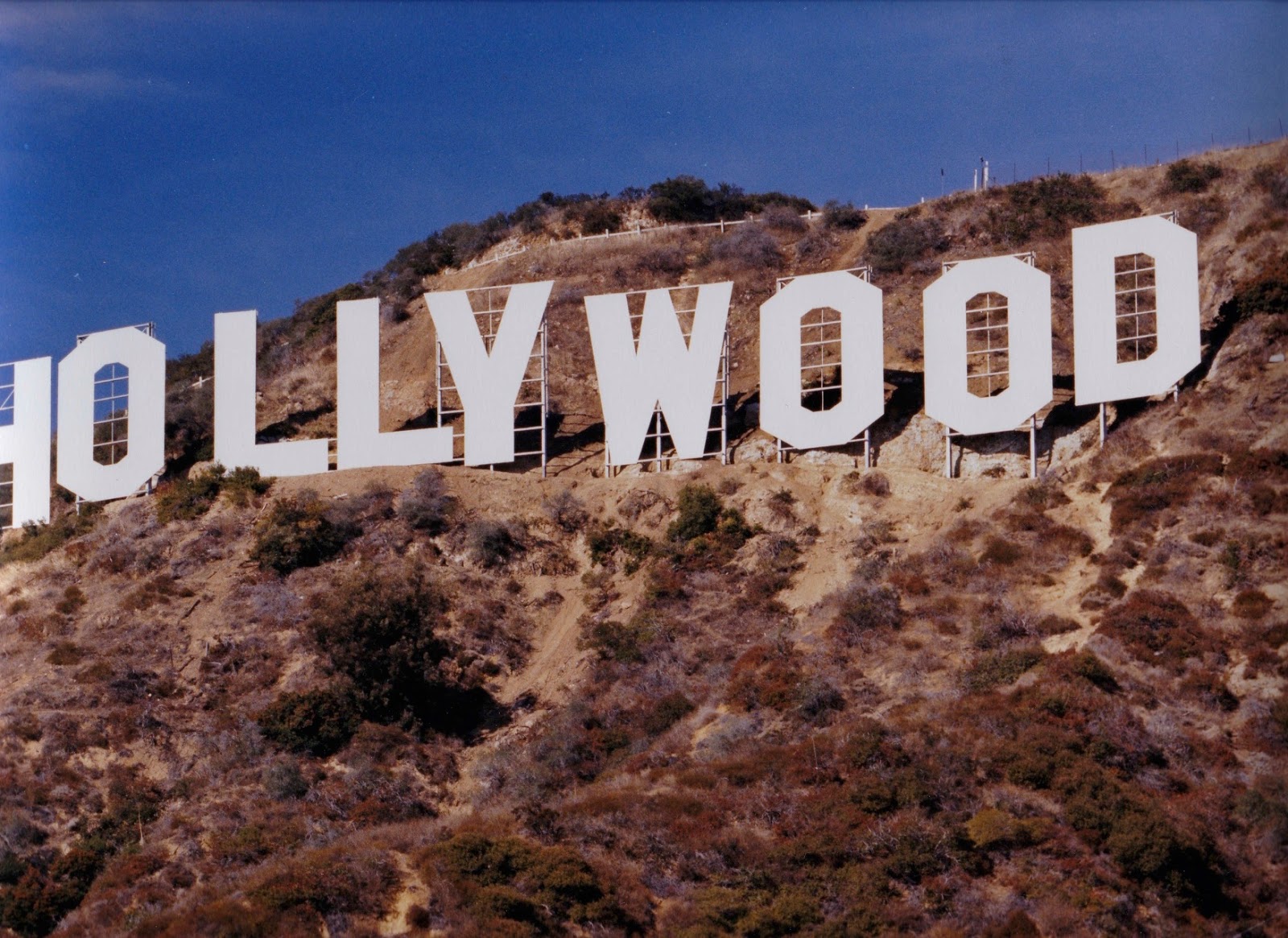 8 điều thú vị về tấm biển huyền thoại Hollywood