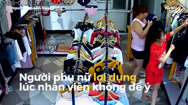 Video: “Nữ quái” vờ mua đồ rồi cuỗm điện thoại rất tinh vi