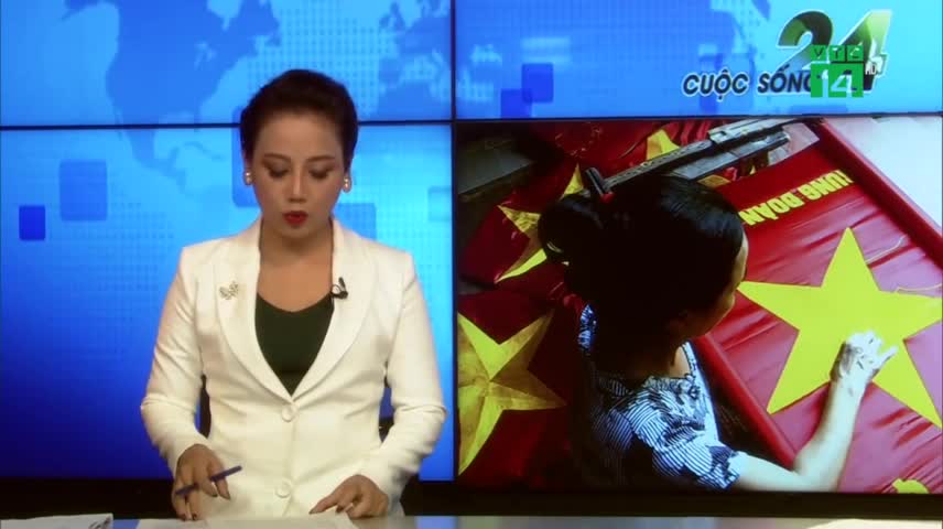 Video: Thăm ngôi làng hơn 70 năm may cờ Tổ quốc