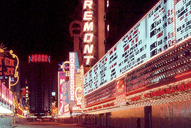 Ngỡ ngàng khung cảnh ban đêm ở Las Vegas thập niên 1970