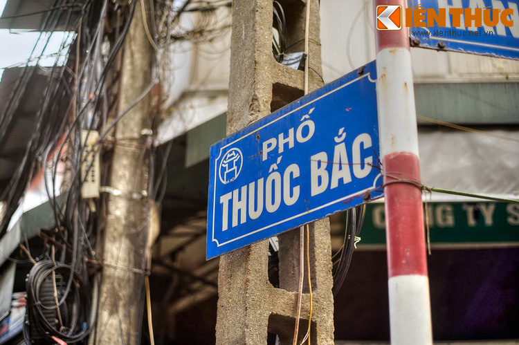 Những bí mật của con phố bán thuốc trứ danh Hà Nội xưa