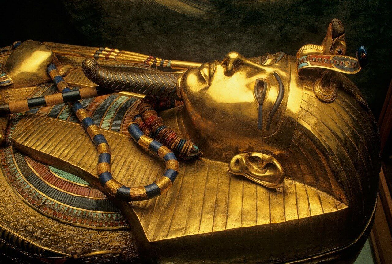 Quan tài vàng khối của pharaoh Tutankhamen được phát hiện thế nào?