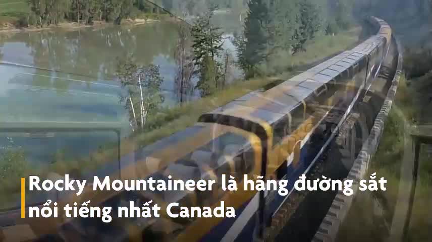 Video: Kinh ngạc chuyến tàu trong suốt ở Canada 