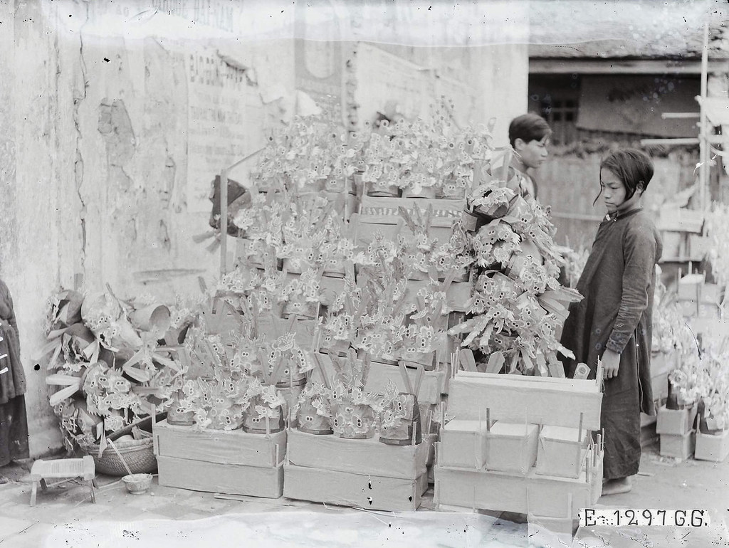 Ảnh gây thương nhớ về ngày Tết chợ Đồng Xuân thập niên 1920 