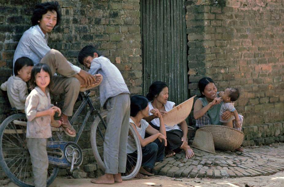 Loạt ảnh để đời về ngoại thành Hà Nội năm 1991