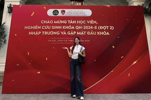 Cơ ngơi sang trọng của Hoa hậu Việt học tiến sĩ ở tuổi 24