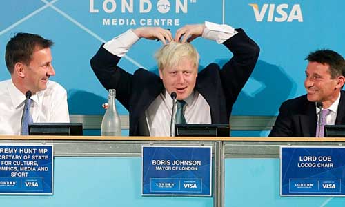 Những cử chỉ tức cười của Ngoại trưởng Anh Boris Johnson