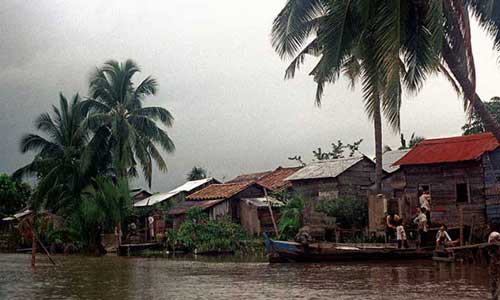 Sông Sài Gòn năm 1973 sắc nét qua ảnh Nick Dewolf 