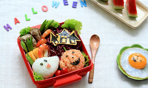 Video: Cách làm cơm Bento Halloween dễ thương dọa ma cả nhà