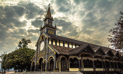 Địa điểm check-in đẹp như Tây ở các nhà thờ tại Việt Nam