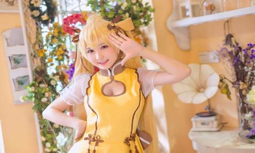 “Thiên thần cosplay” Trung Quốc quyến rũ nhờ vẻ đẹp quyến rũ