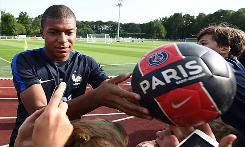 Chuyển nhượng bóng đá mới nhất: PSG nổ bom tấn Mbappe