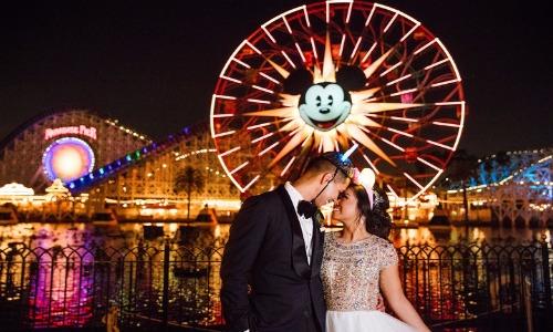 Ảnh cưới đẹp như cổ tích của đôi trẻ tại Disneyland