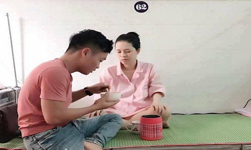 3 lần chăm vợ đẻ, ông bố 8X viết tâm thư: "Vợ là nhất!" 