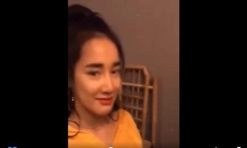 Showbiz 18/1: Lê Âu Ngân Anh “muối mặt” vì lộ miếng dán ngực