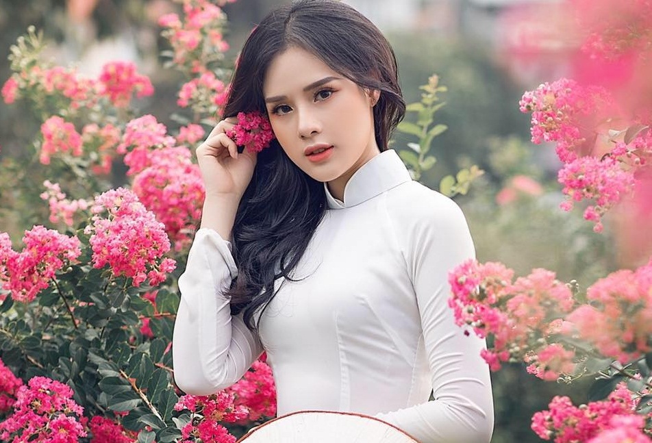 Nhan sắc “mê người” của bạn gái cầu thủ Trọng Đại lọt chung khảo Miss World Việt Nam