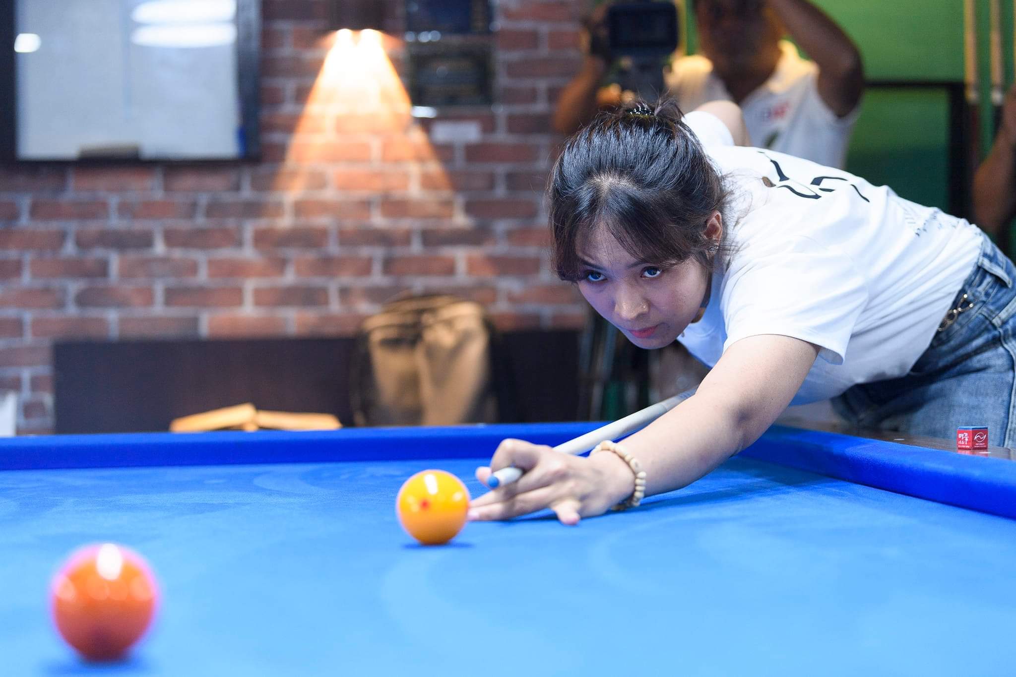 Nữ cơ thủ billiards Campuchia gây sốt SEA Games 32 là ai?