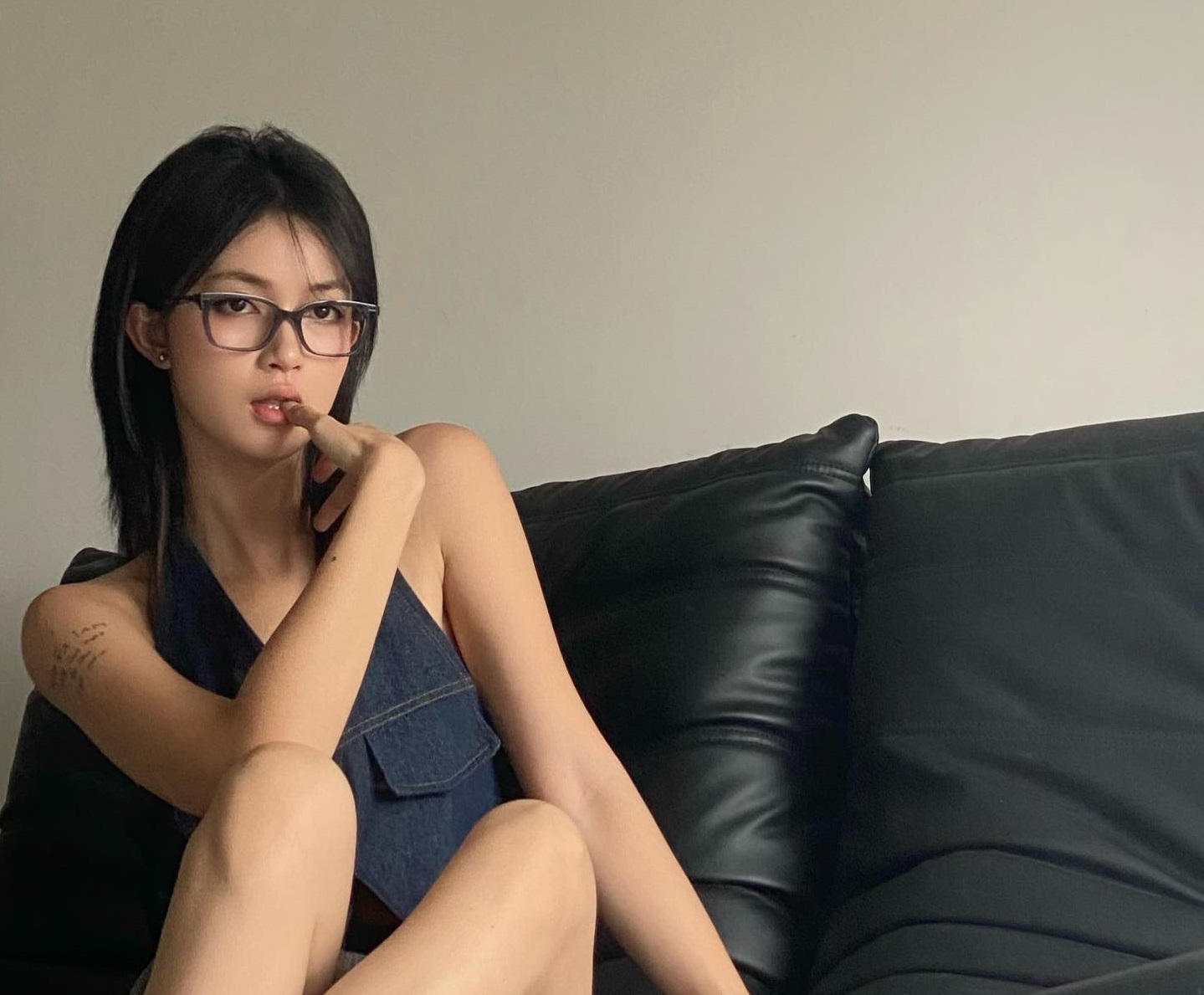 Hot girl nấm lùn nhưng "ùn ùn người theo" ngày ấy giờ ra sao?