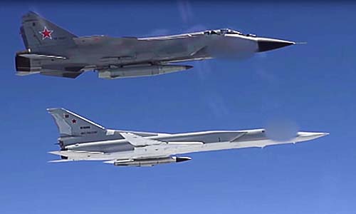 MiG-31K mang tên lửa Kinzhal tập trận cùng Tu-22M3, cả châu Âu nín thở