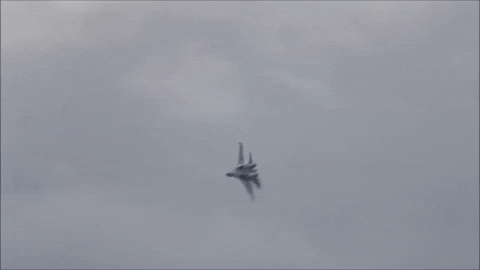 Vì sao Su-35 được mệnh danh là "vua tác chiến trên không"?