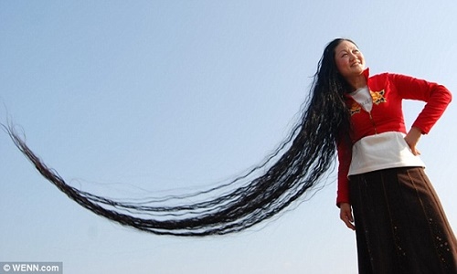 Chuyện lạ về những mái tóc dài "lê thê"