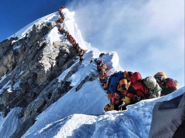 "Sốc" điều xảy ra với cơ thể người ở "địa ngục sống Everest"