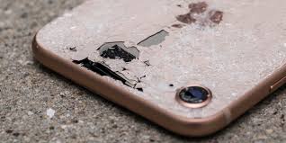 iPhone phát nổ khi đang được thay màn hình