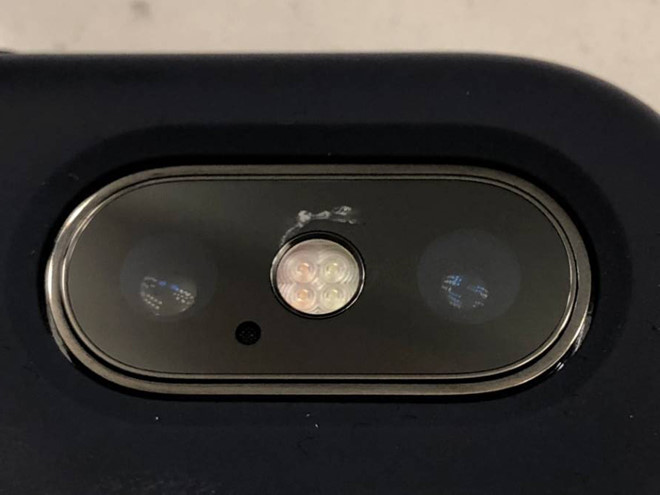 Vỡ kính camera iPhone X, phí sửa bằng tiền mua iPhone 7