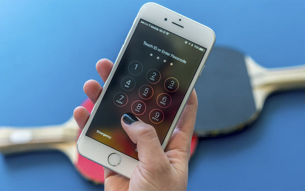 Hacker sẽ trộm mật khẩu smartphone của bạn theo cách đơn giản này