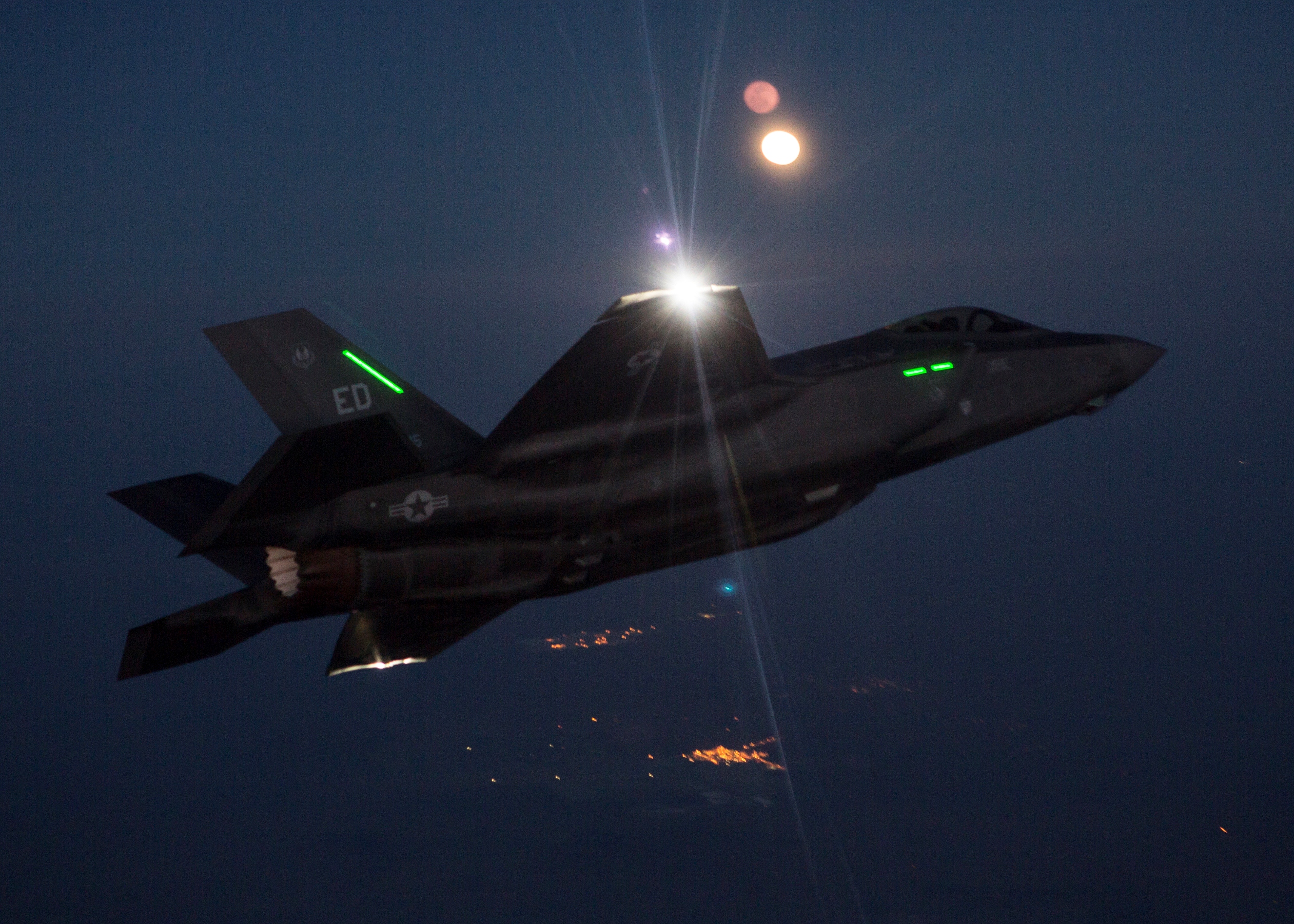 'Thần sấm' F-35B sẽ tham chiến lần đầu ở Afghanistan