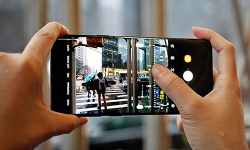Màn hình Samsung Galaxy S9 xuất hiện nhiều điểm chết