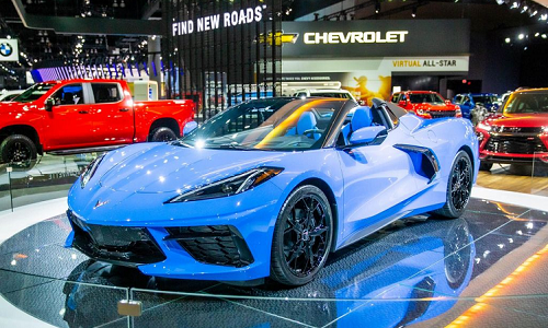 Chevrolet Corvette C8 2020 tăng giá bán lên gần 2 tỷ?