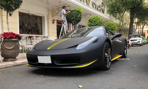 Ngắm siêu xe Ferrari 458 Spider giá hơn 15 tỷ trên đường phố Sài Gòn