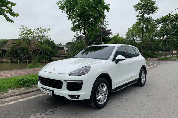 Cận cảnh xe Porsche Cayenne chạy 5 năm rao bán 3 tỷ 