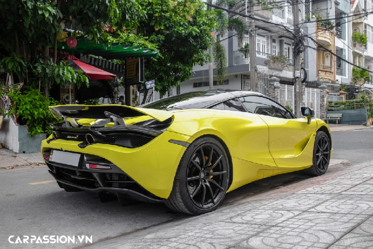 Ngắm siêu xe McLaren 720S hơn 20 tỷ tại Sài Gòn 